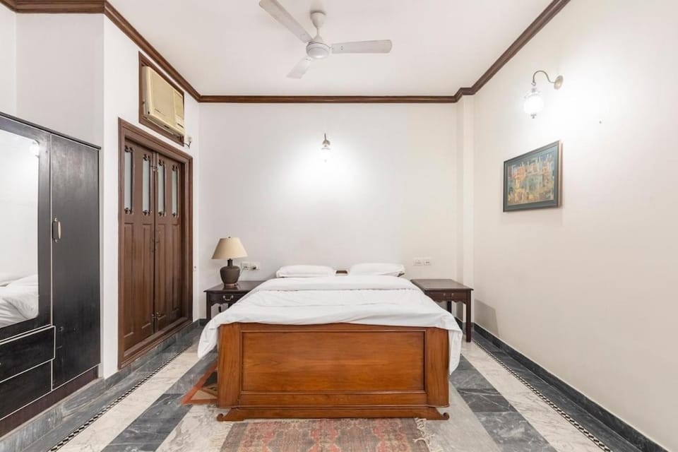 Forest Lane 1000 sq ft monuments view apartment Apartment in New Delhi