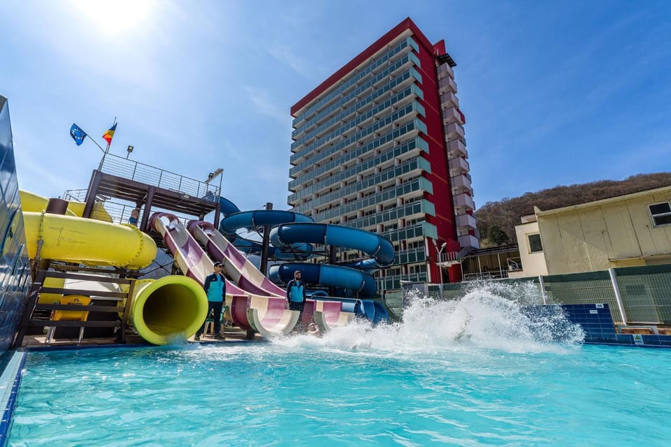 Aqua park, Swimming pool