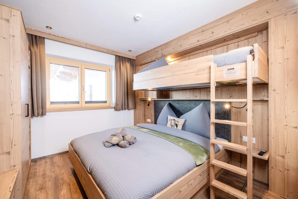 Bed, Bedroom, bunk bed
