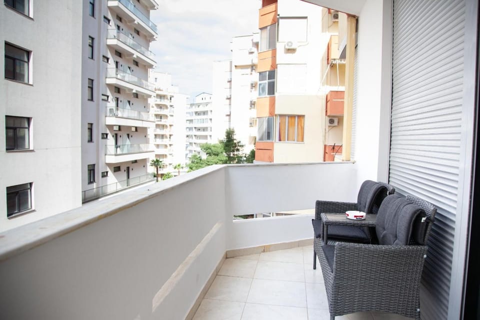 Property building, Patio, Day, Natural landscape, View (from property/room), Balcony/Terrace, Living room, Seating area, City view, Landmark view, Quiet street view