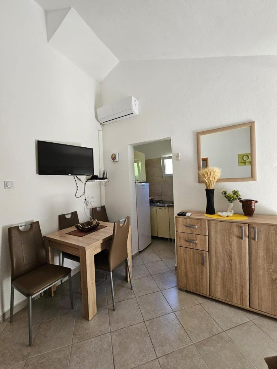 Vila Lučica apartman 2 pogled planina Apartment in Budva Municipality