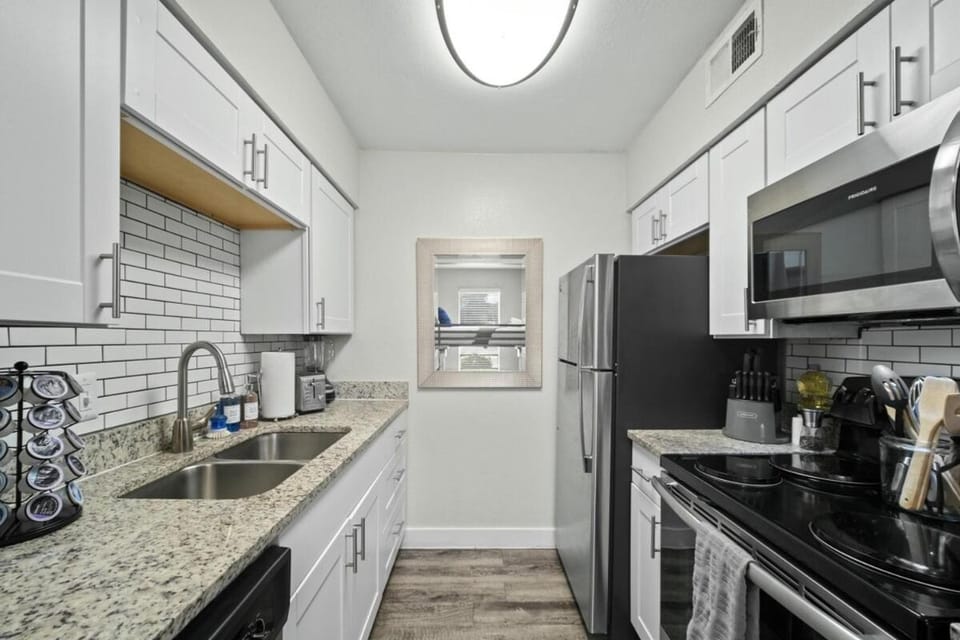 Spacious and Stylish Apartment right near ATT Stadium Apartment in Arlington
