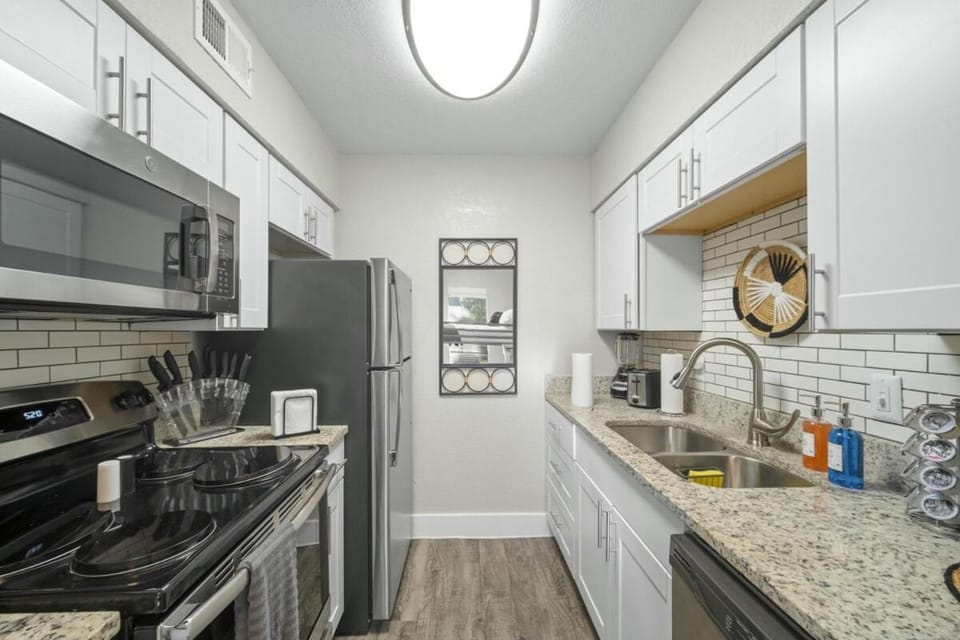 Spacious and Stylish Apartment right near ATT Stadium Apartment in Arlington
