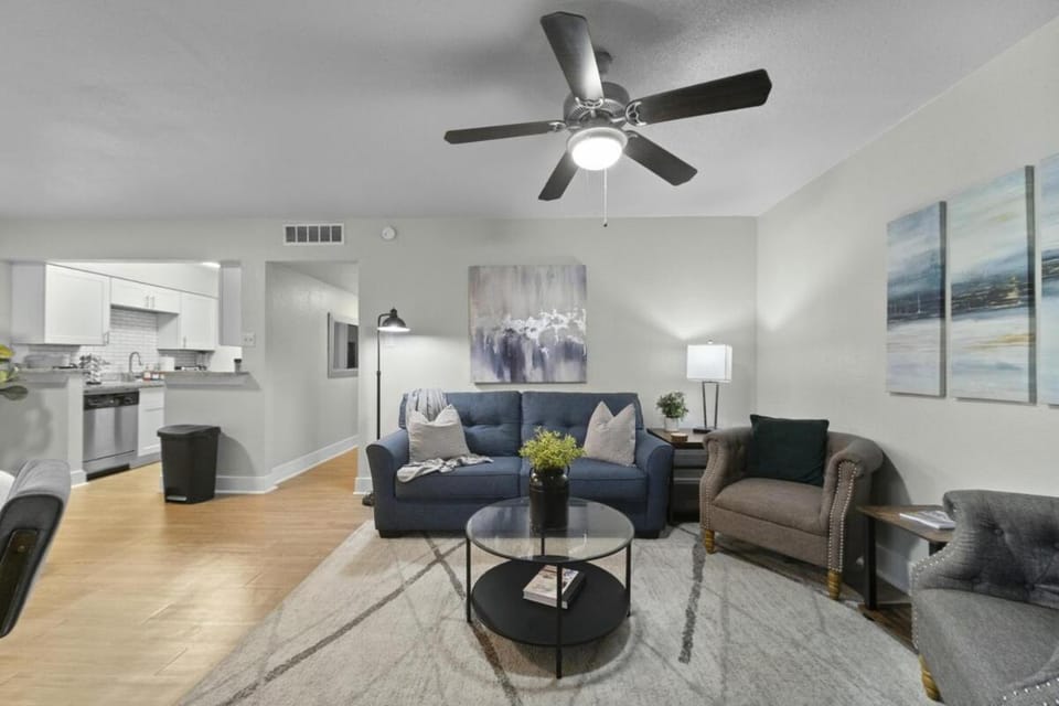 Spacious and Stylish Apartment right near ATT Stadium Apartment in Arlington