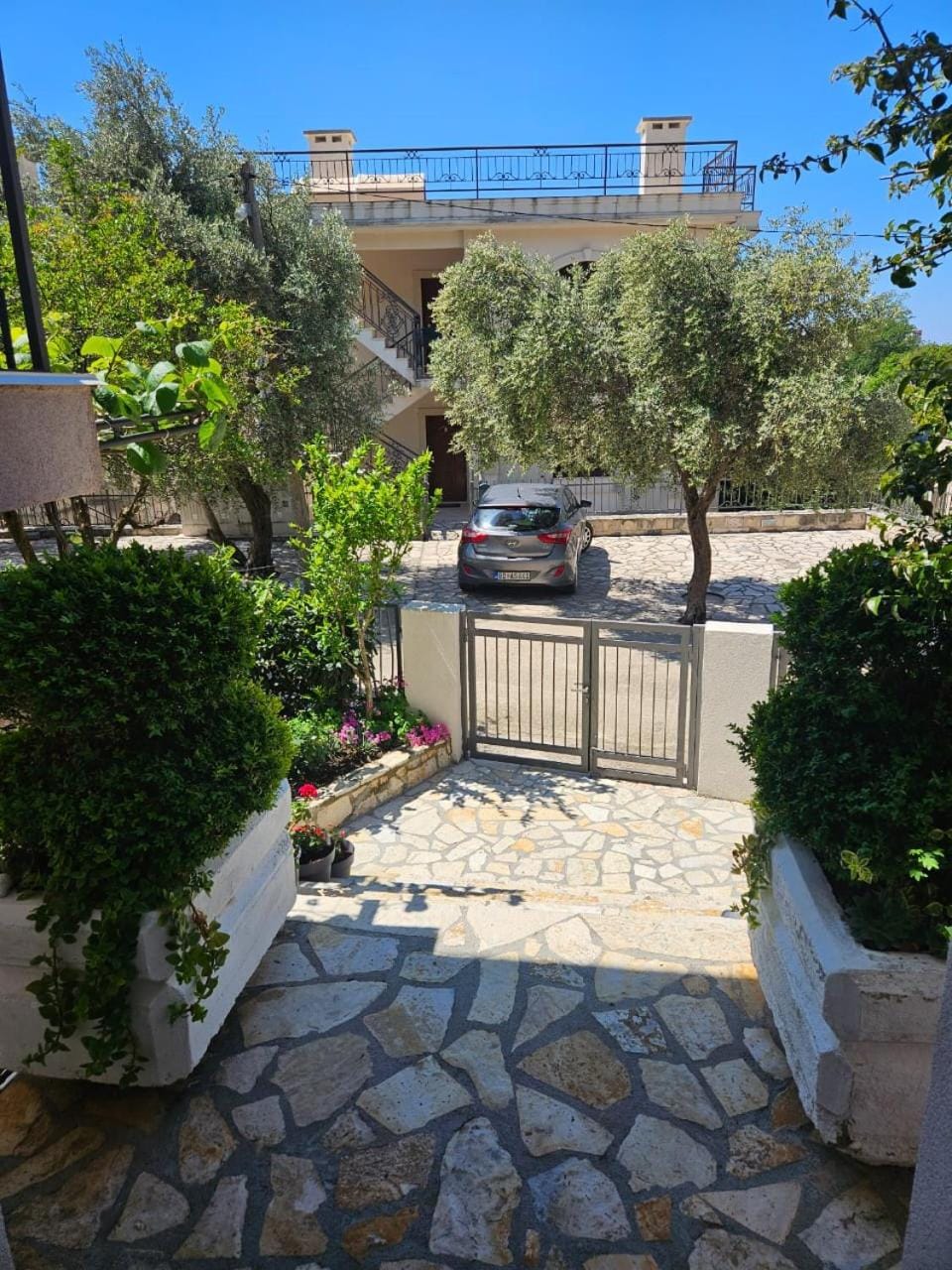 Vila Luchice studio with sea view Apartment in Budva Municipality