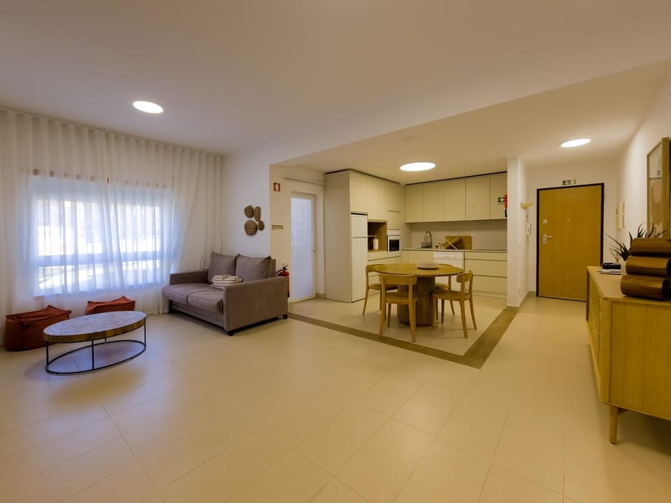Living room, Dining area, kitchen