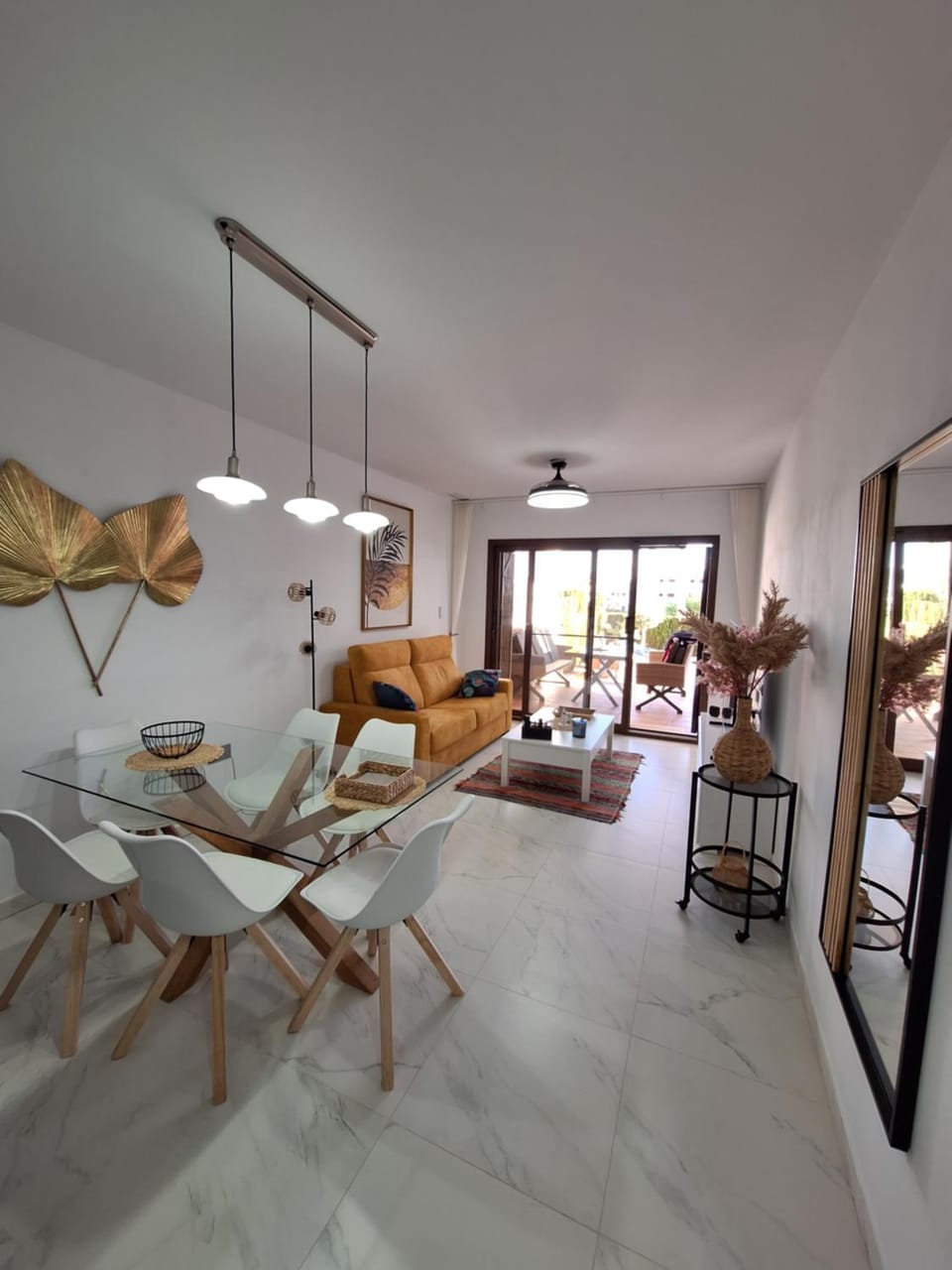 Living room, Dining area