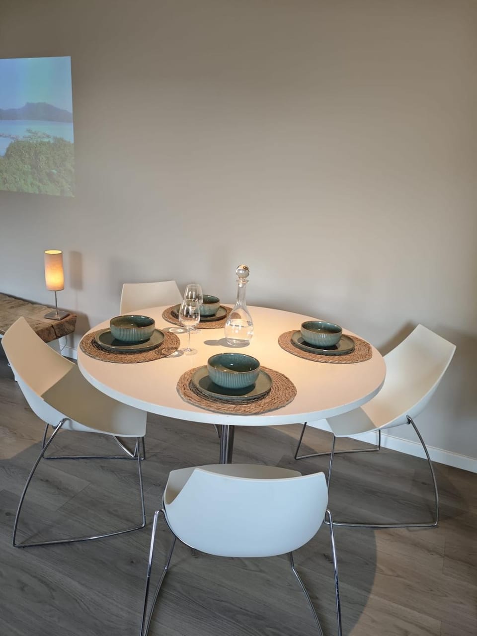 Stylish Apartment with Beamer Near the Station Apartment in South Holland (province)