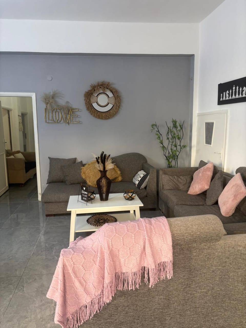 Living room, Seating area