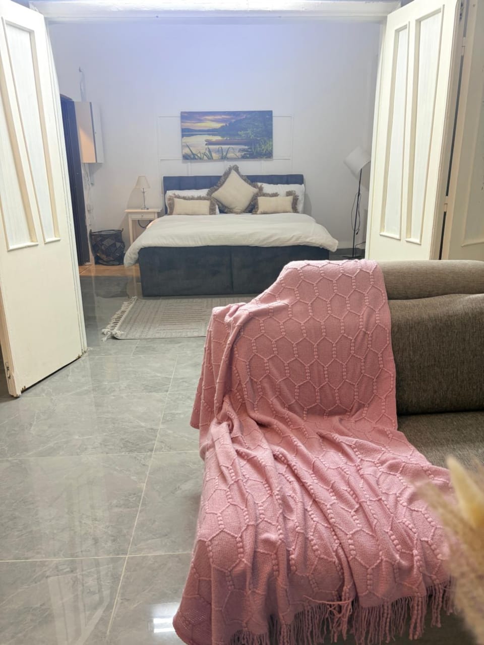Bed, Living room, Photo of the whole room, Seating area, Bedroom