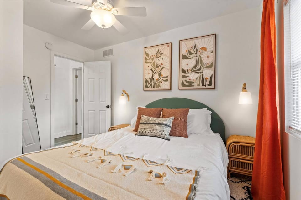 Bed, Bedroom