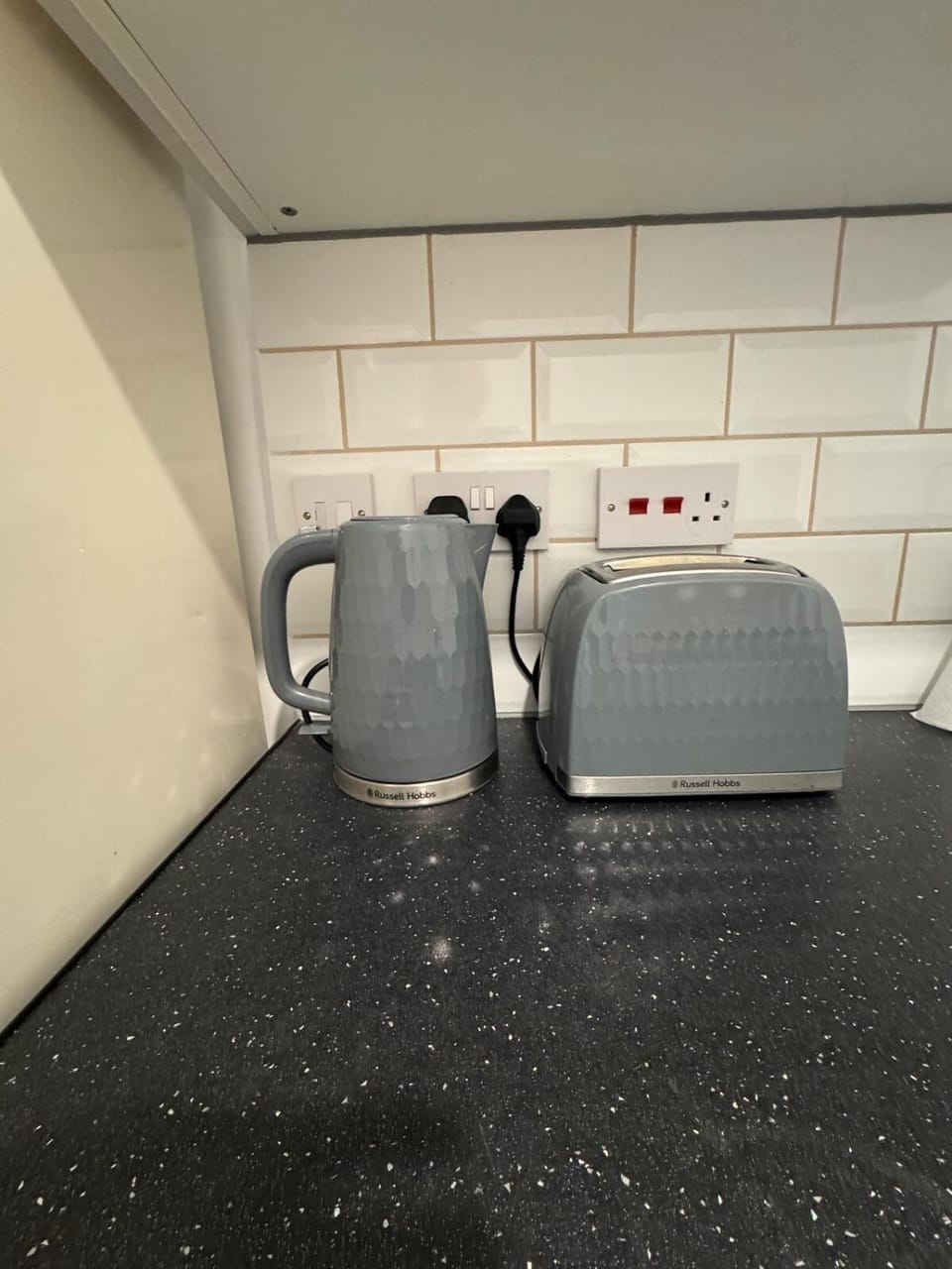 Coffee/tea facilities, toaster