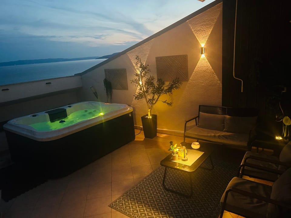 Apartman Tino Zagrebačka ulica 51, Makarska Apartment in Makarska