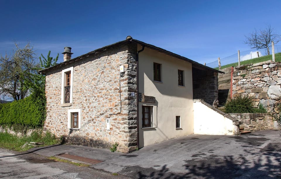Casa de Aldea Vache Country House in Asturias