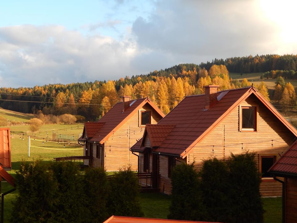 Property building, Natural landscape, Mountain view