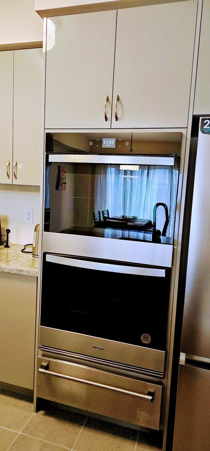 Kitchen or kitchenette, oven, stove