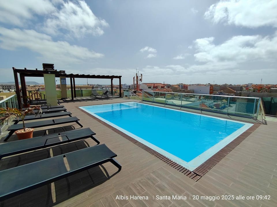 Day, Pool view, Swimming pool, sunbed