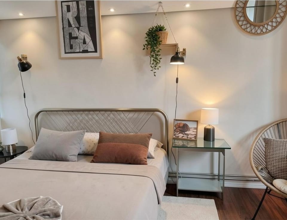 Bed, Bedroom