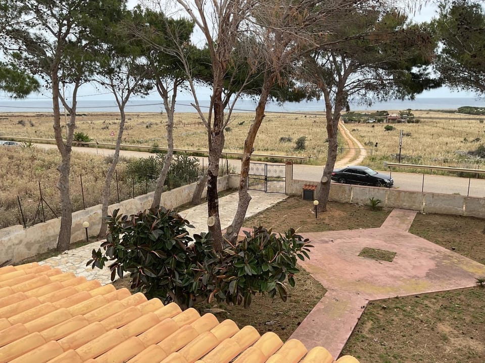 Garden view, Sea view