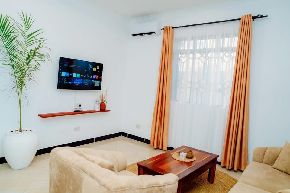 Sun Villa Zanzibar- Private Pool, 2 Houses & games Villa in Tanzania