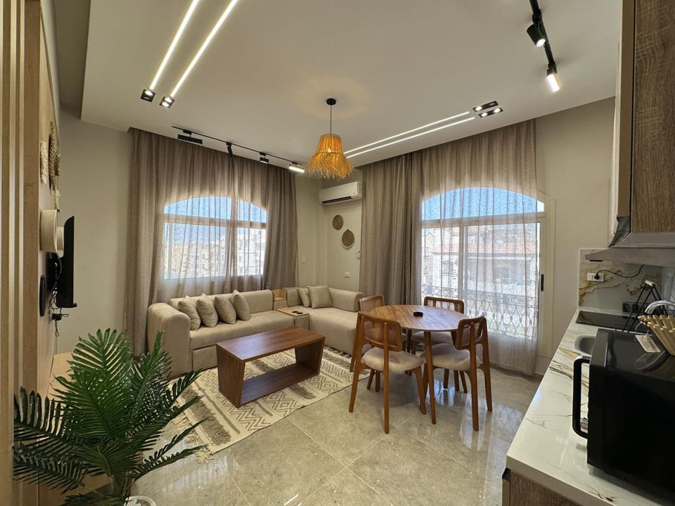 New Cairo Chic Studio 3 Bed and Breakfast in New Cairo City