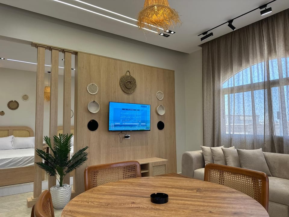 New Cairo Chic Studio 3 Bed and Breakfast in New Cairo City