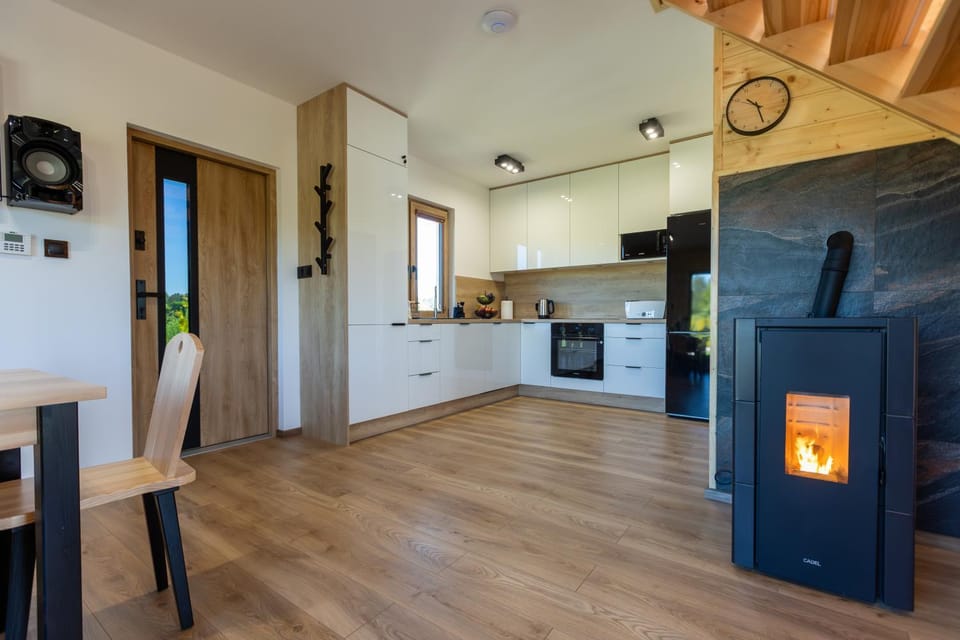 Kitchen or kitchenette, flat iron, stove