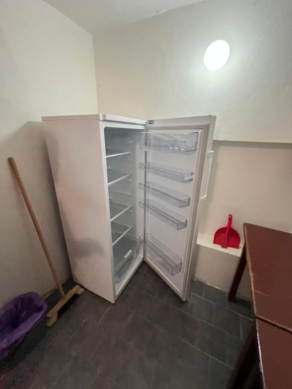 Communal kitchen, kitchen