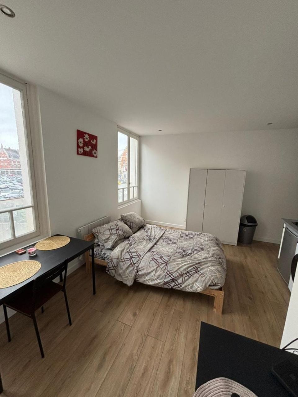 Cosy neuf avec vue sur la place Apartment in Cambrai
