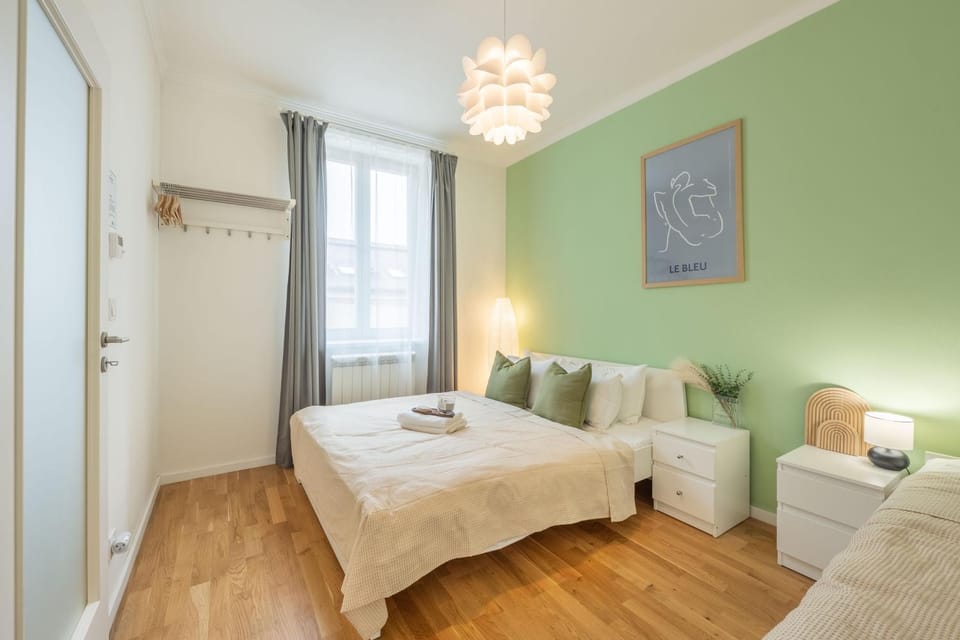 2BR APT - Prague 1 - Elevator - Self Check-in Apartment in Prague