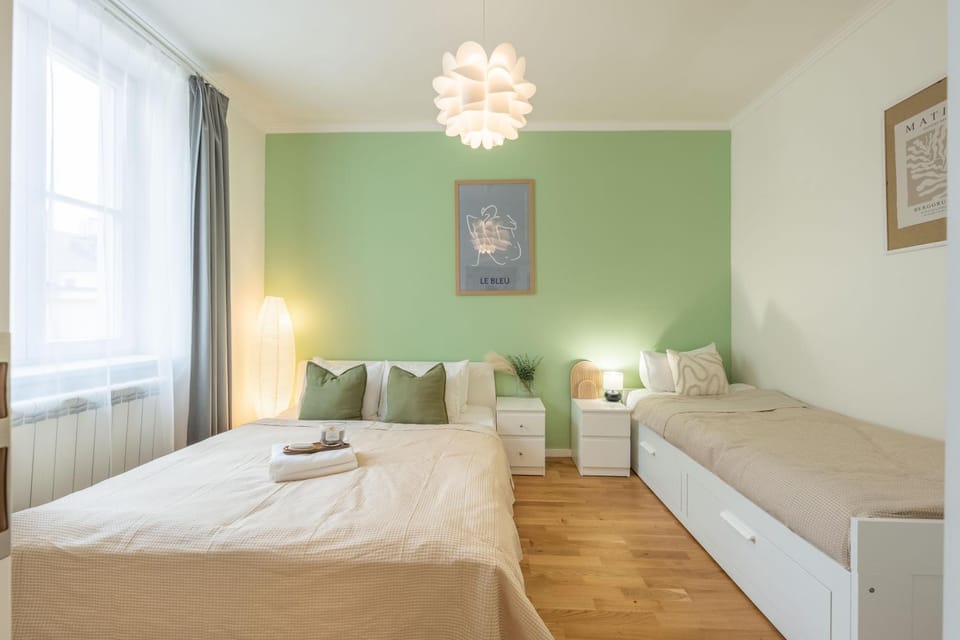 2BR APT - Prague 1 - Elevator - Self Check-in Apartment in Prague