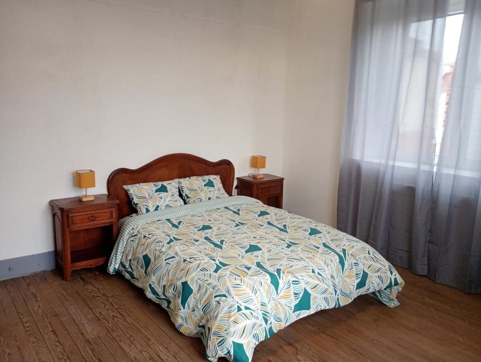 Bed, Photo of the whole room