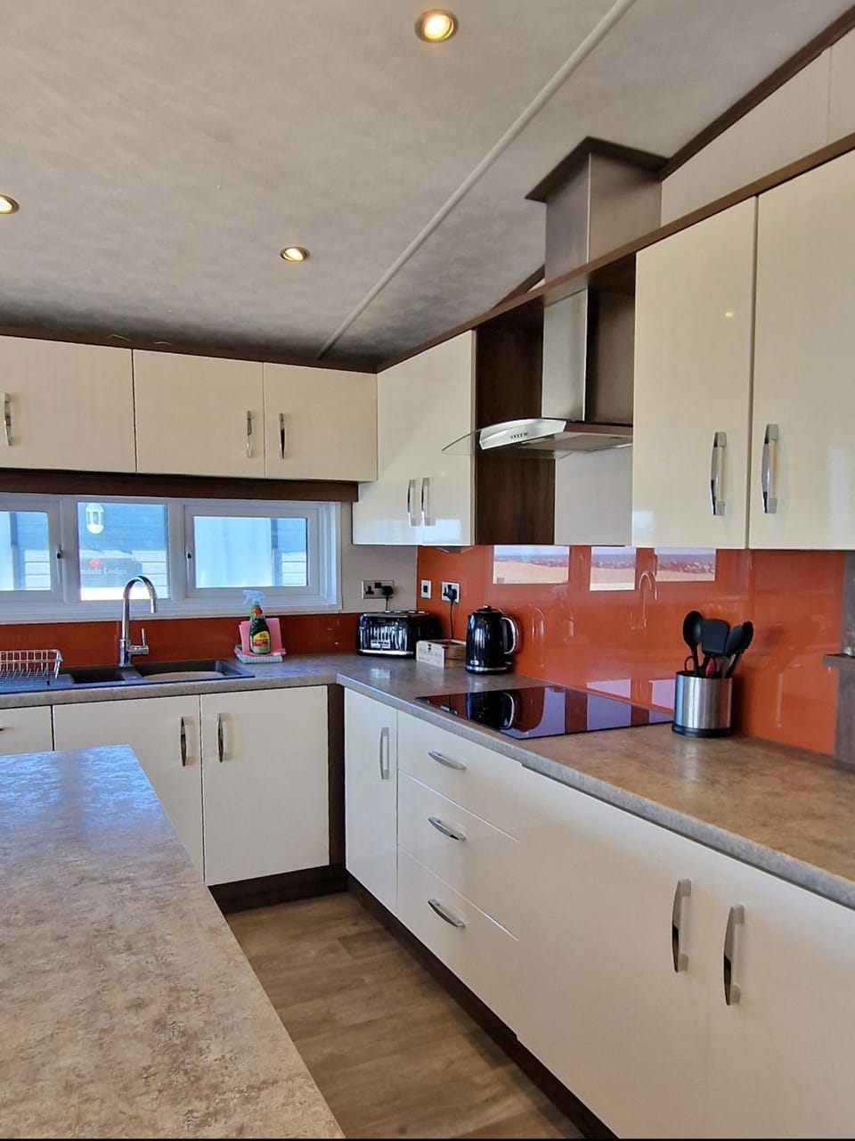 South Beach Lodge, Seafront Views House in Selsey