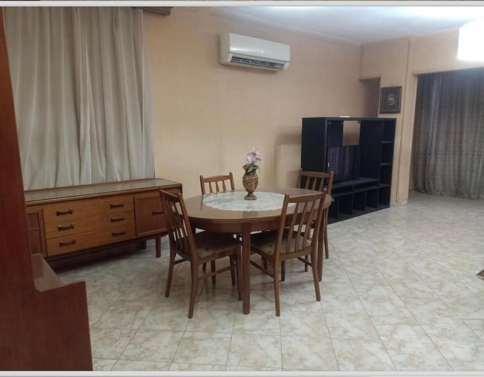Maadi Family Building Apartment in Cairo Governorate