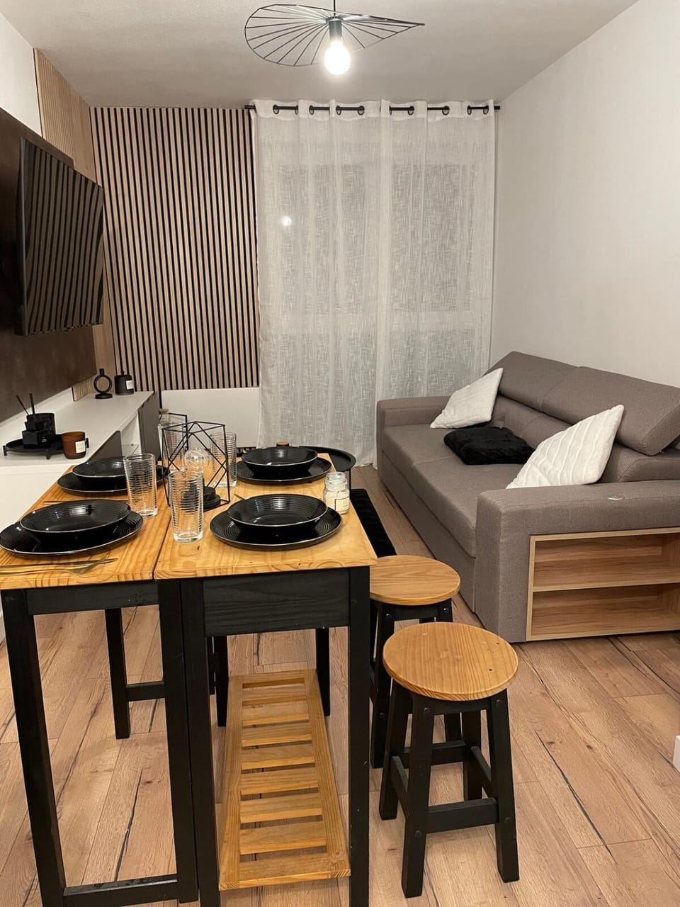 Living room, Dining area