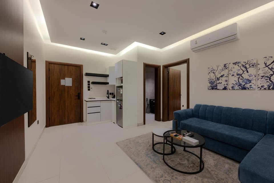 TV and multimedia, Kitchen or kitchenette, Seating area, microwave, minibar