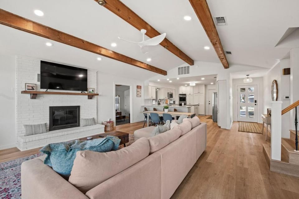 Twin-Coves Point House in Payne Springs