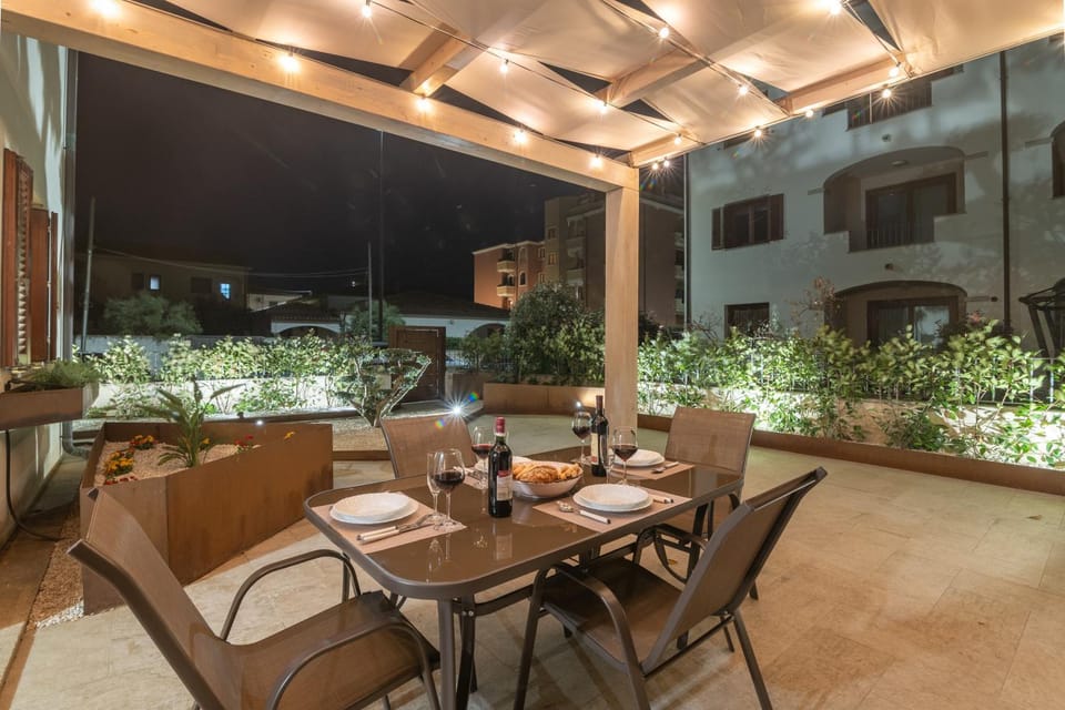 Patio, Night, Garden, Balcony/Terrace, Garden view