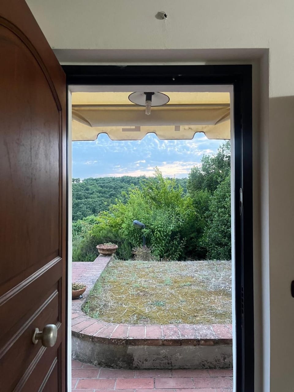 Facade/entrance, Natural landscape, View (from property/room)