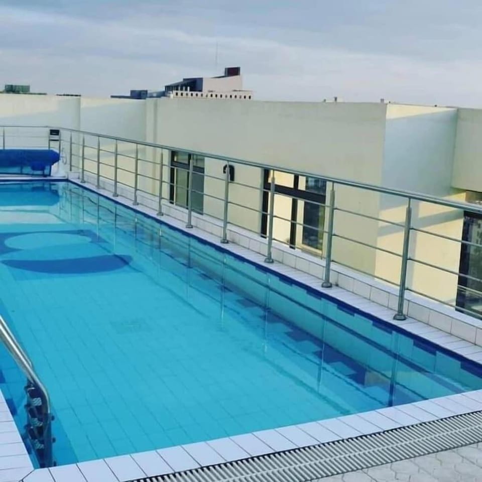 12th Flr Luxe Apt Kilimani City View & Pool NBO Apartment in Nairobi County