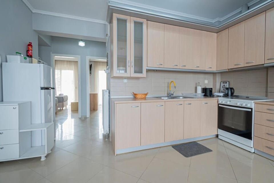 Kitchen or kitchenette, oven, stove