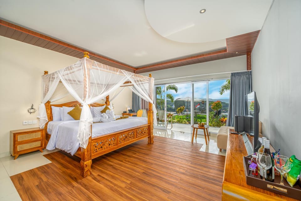 Patio, Bed, Natural landscape, Garden, TV and multimedia, Coffee/tea facilities, View (from property/room), Balcony/Terrace, Photo of the whole room, Bedroom, Garden view, Landmark view, Sea view, towels