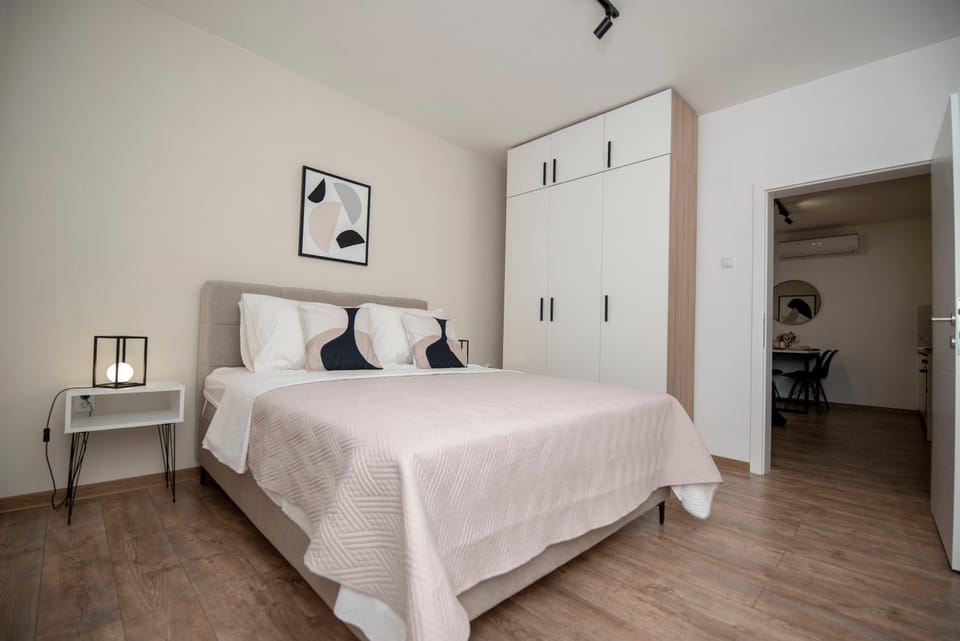 Azzurro Apartments with Swimming pool & Jacuzzi Apartment in Dubrovnik-Neretva County