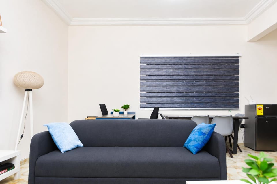 East Legon Luxury Stay - AC, Wifi, Netflix Apartment in Accra