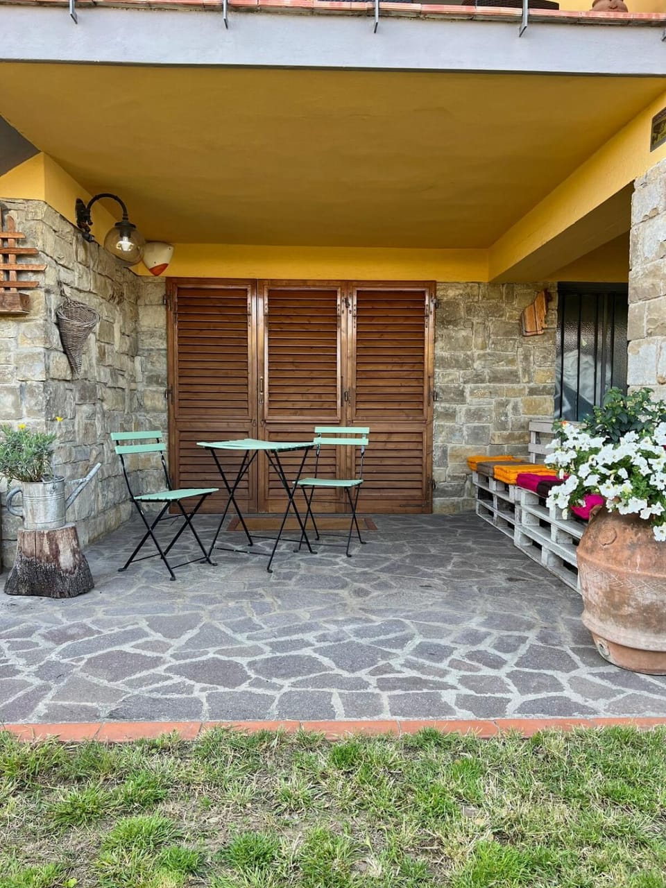 Property building, Patio, Garden