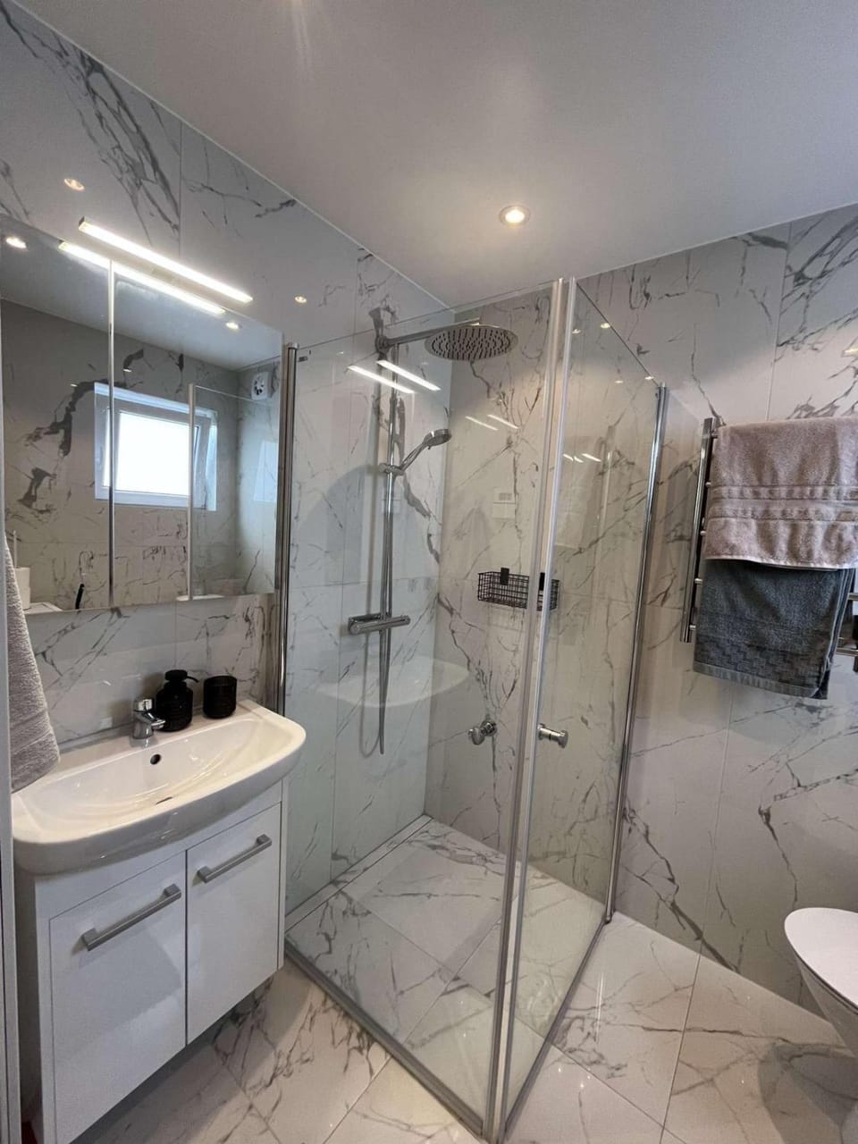 Shower, Toilet, Bathroom, towels, laundry, laundry, laundry