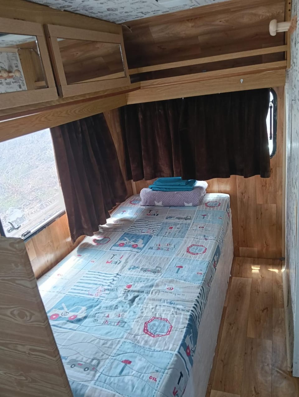 Autocaravana para pasar la noche Campground/ 
RV Resort in Canary Islands
