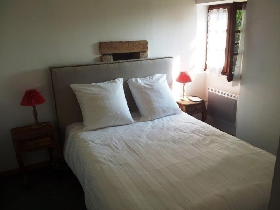 Charmante Grange Rénovée avec Vue Panoramique - FR-1-489-576 House in Moulins