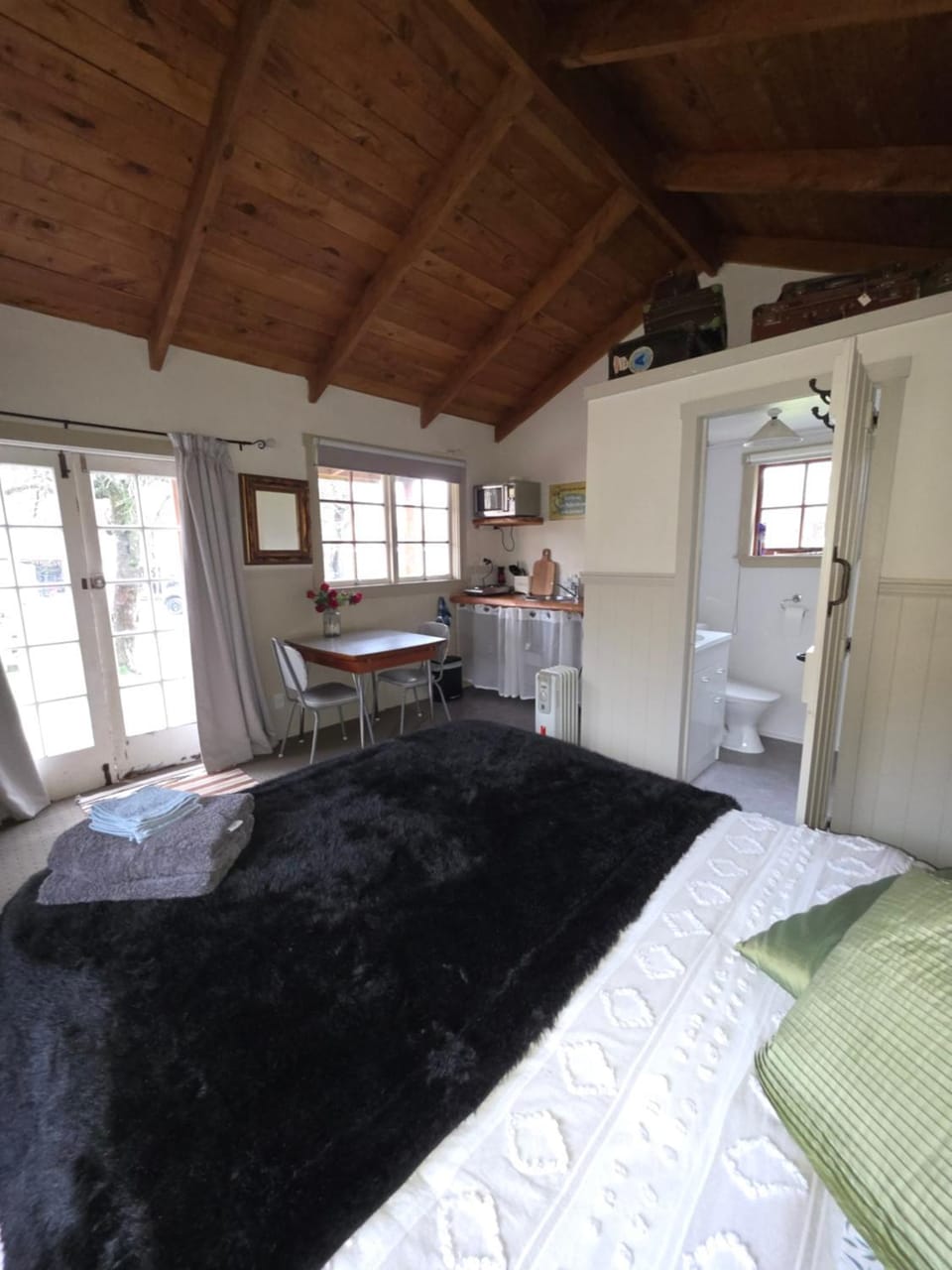 Three Creeks Cottage Gateway to Tekapo and The MacKenzie District Bed and Breakfast in Otago
