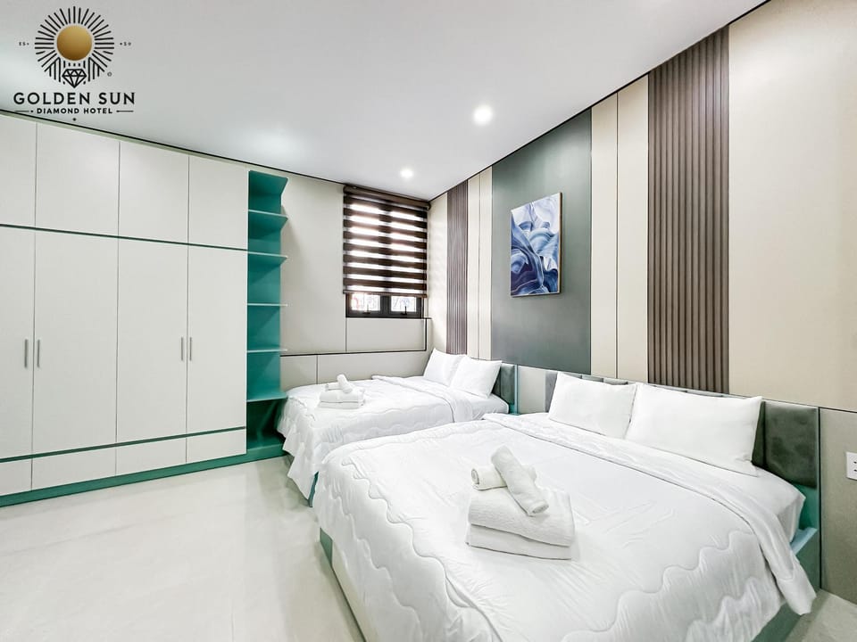 Bed, Photo of the whole room, wardrobe
